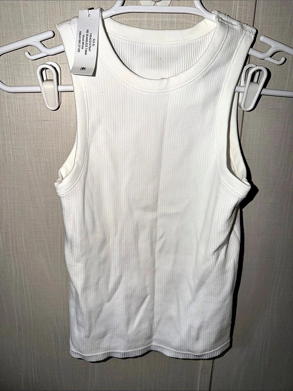 No Boundaries NB Seamless Tank Ribbed Tank Top in White Size Small NWT